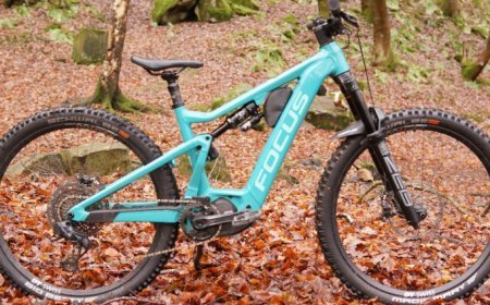 Exploring the Focus Jam² Mountain E-Bike: Power and Versatility